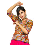 Blusa con bordado hecho a mano de Kutch