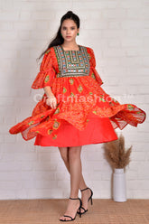 Vestido midi bohemio con volantes