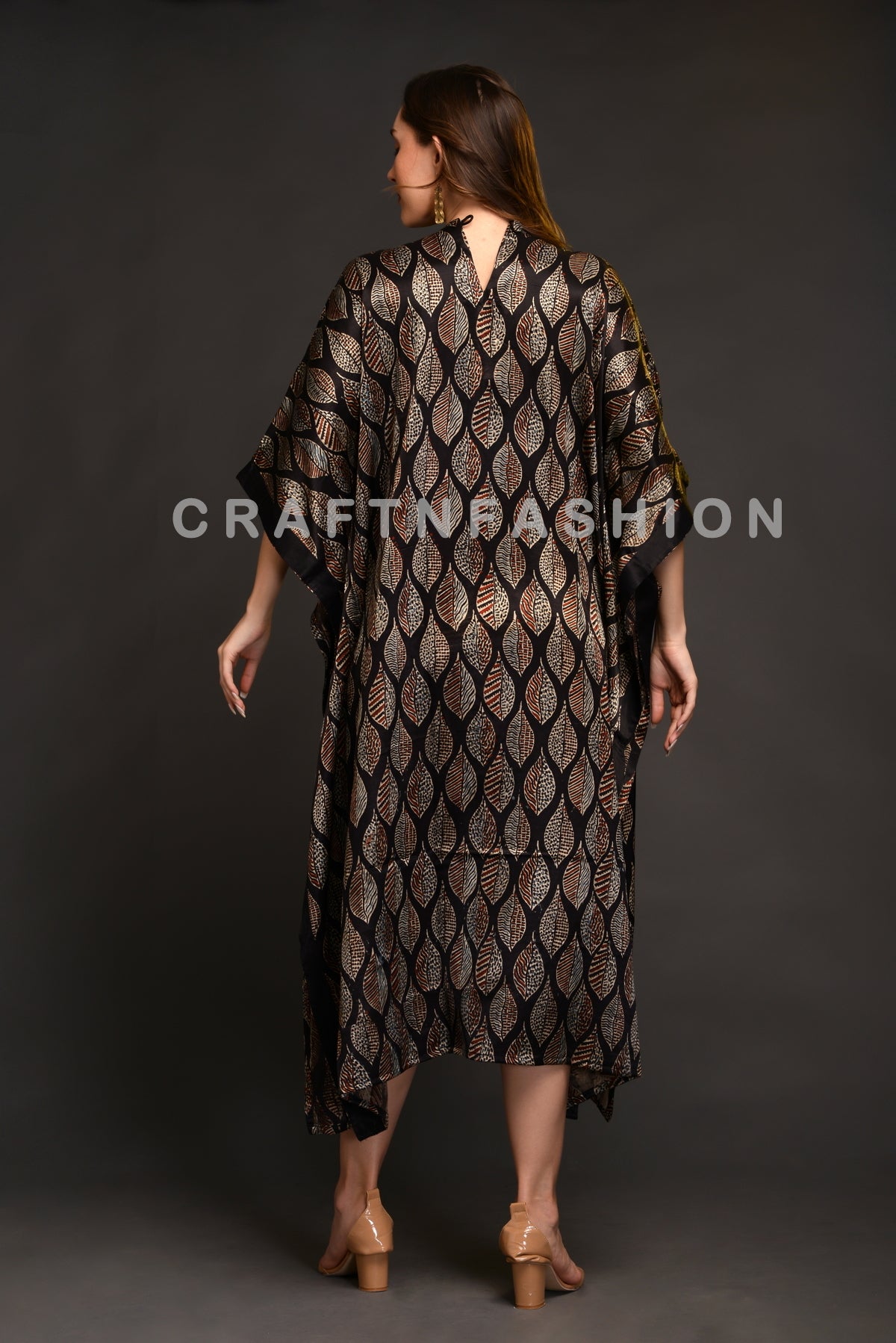 mashru silk dress Summer lime green, but make it dressed up. Mashru silk, hand embroidery, and just enough detail to catch the light! Shop the look link in bio. [Lime Dress, Embroidered Dress, HandEmbroidery, Summer