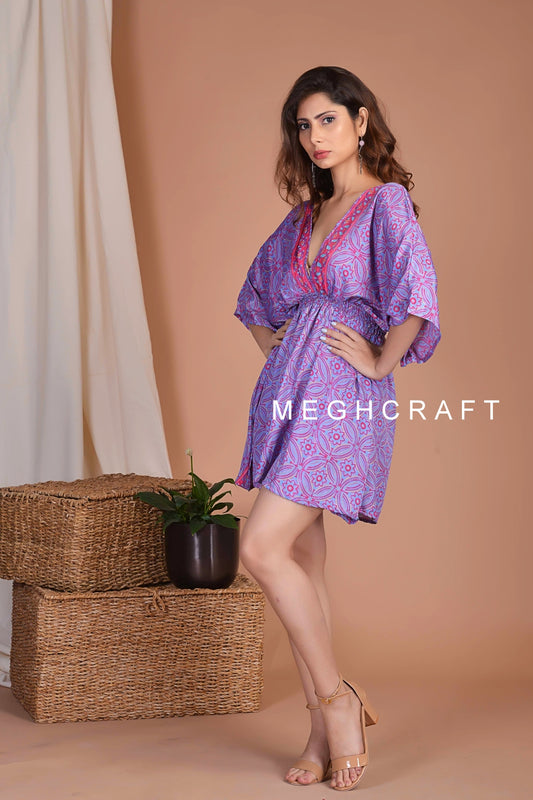 Mini-robe de style caftan pour vêtements de plage