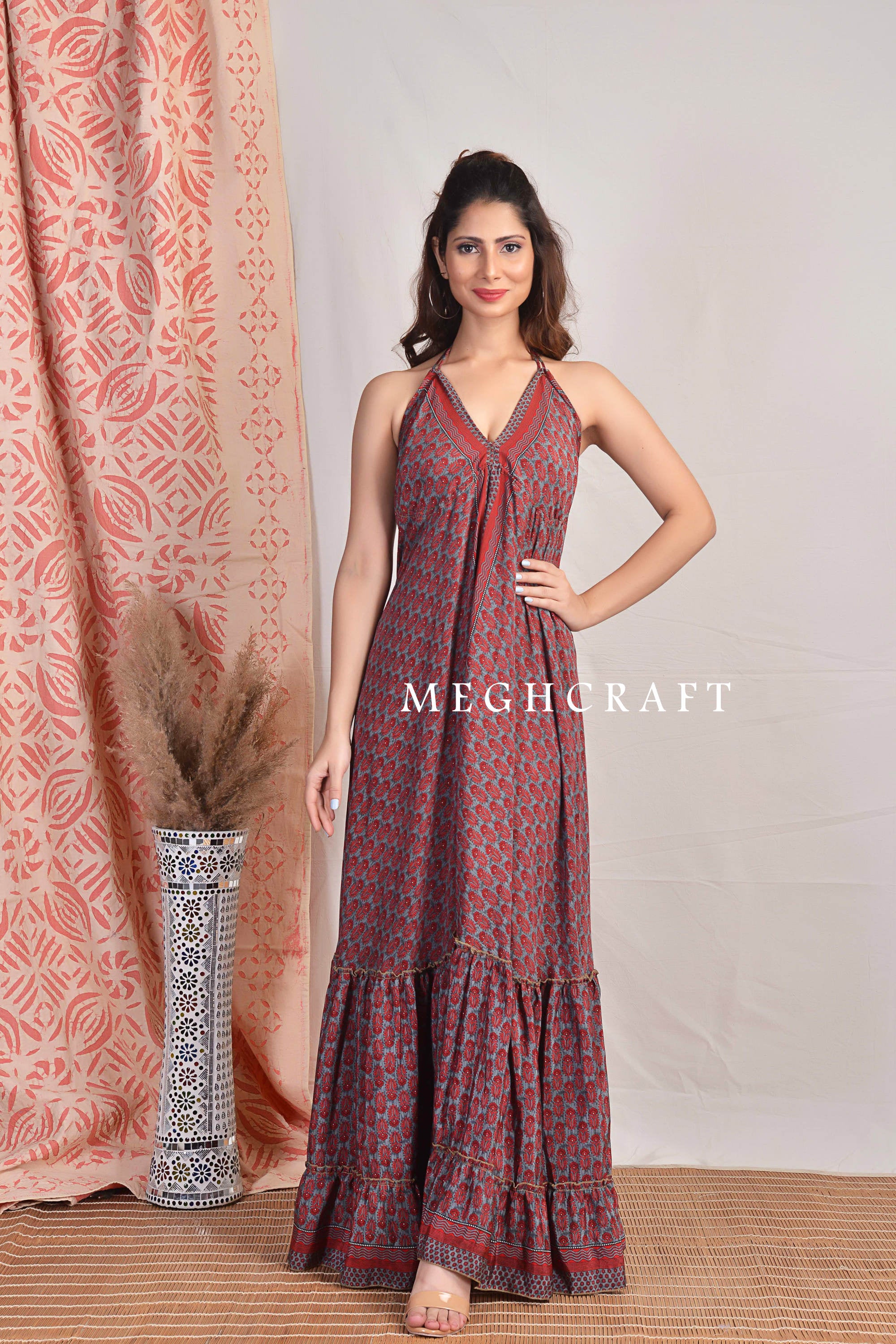 Full Sleeves Assorted Indian Sari Silk Beach Wear Dress at Rs 500/piece in  Jaipur