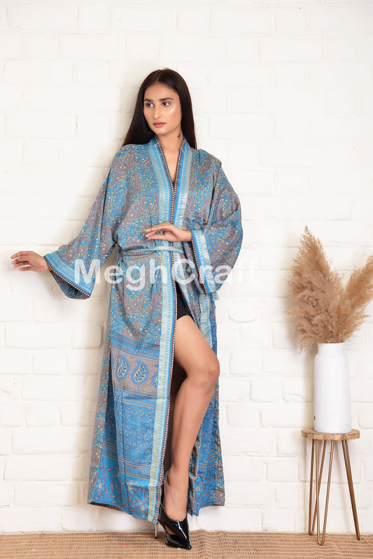 Kimono en crêpe de soie imprimé bleu