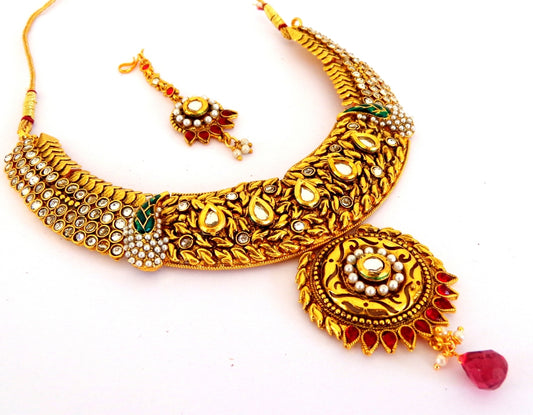 Conjunto de joyería tradicional india