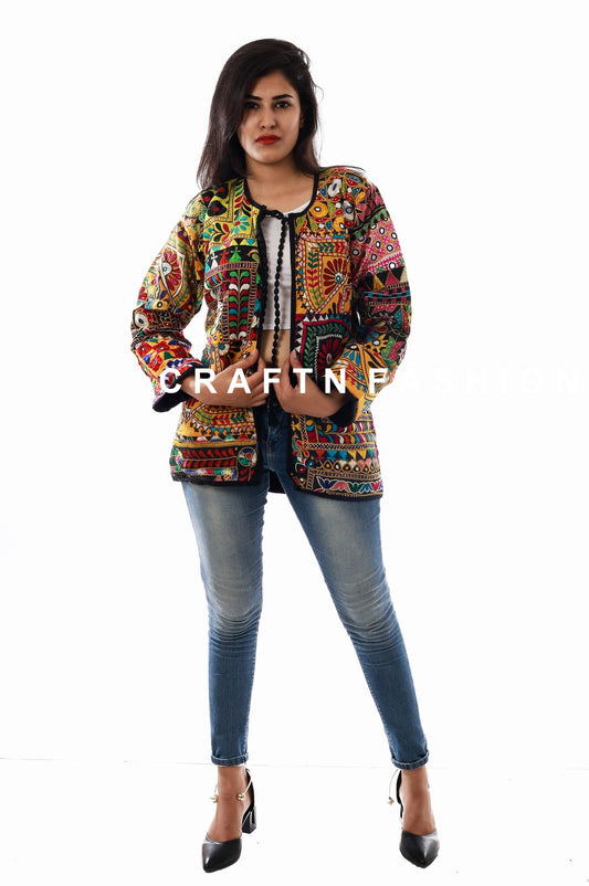 Chaqueta con patchwork y bordado Kutch