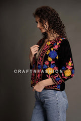 Chaqueta de terciopelo con print de flores negra