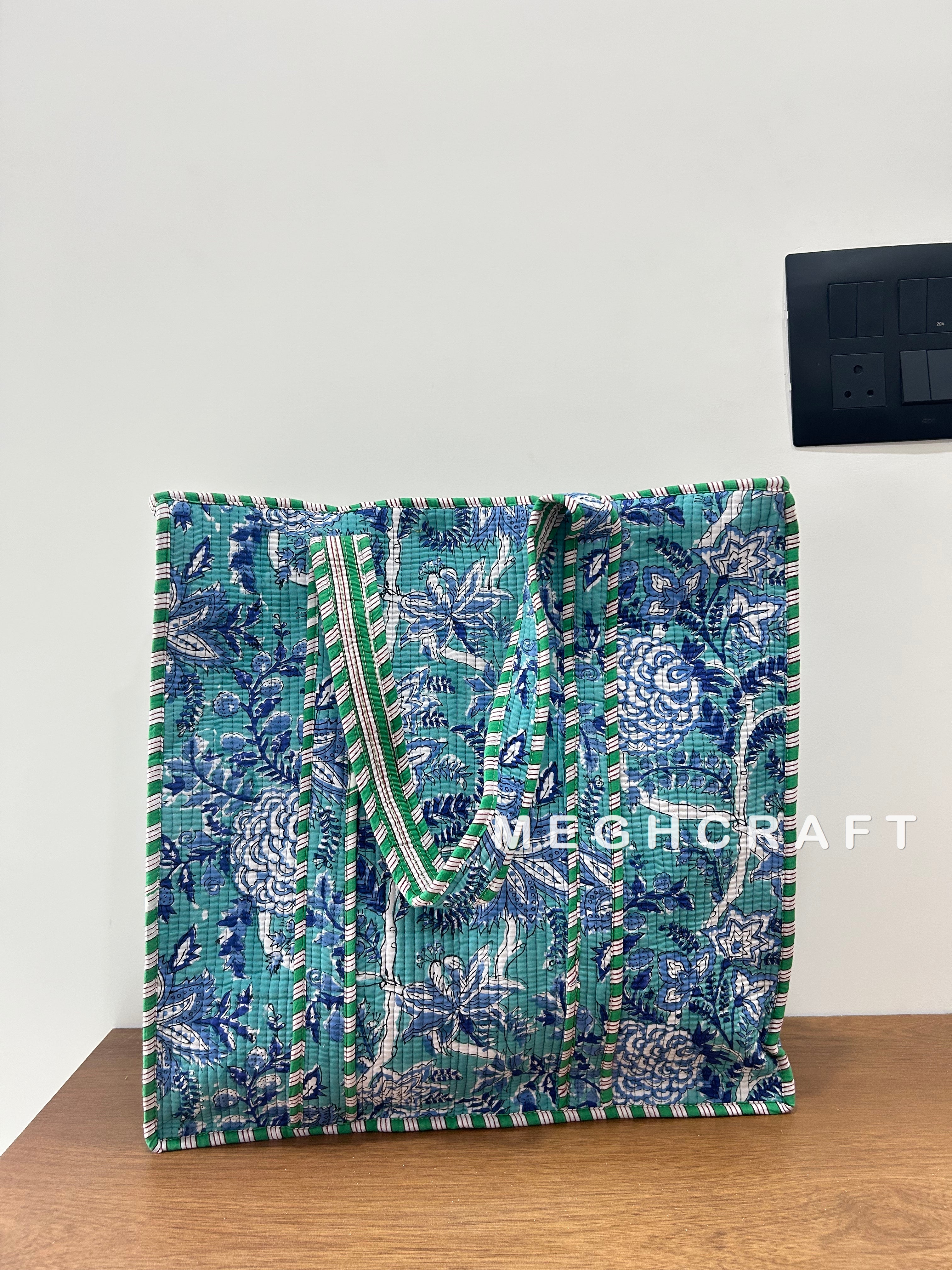 Cotton Quilted Tote Bag Zip Closure